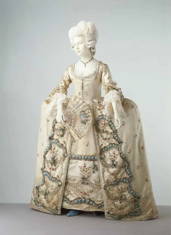 French sack-back gown and petticoat, made between 1775 and 1780