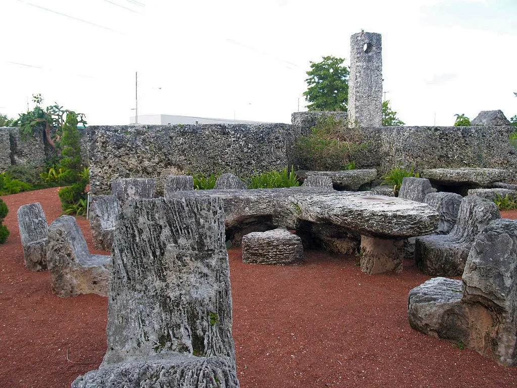 Coral Castle in Homestead, Florida is a stone structure built single-handedly by Edward Leedskalnin in the early 20th century.
