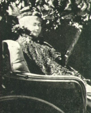 Sarah Lockwood Winchester photographed circa 1920