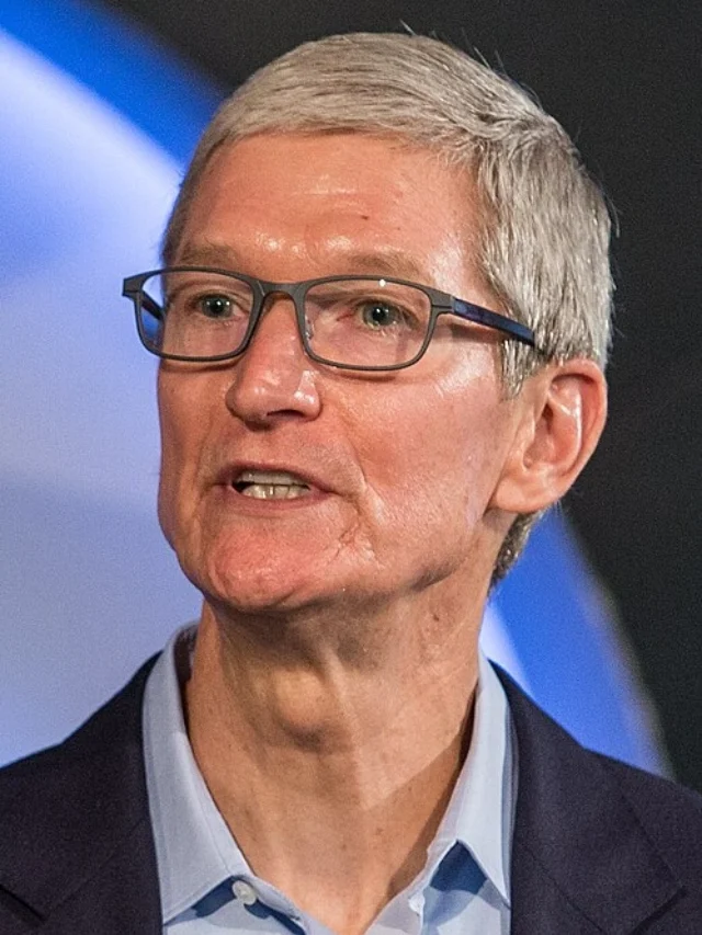 Tim_Cook_(2017)_(cropped2)