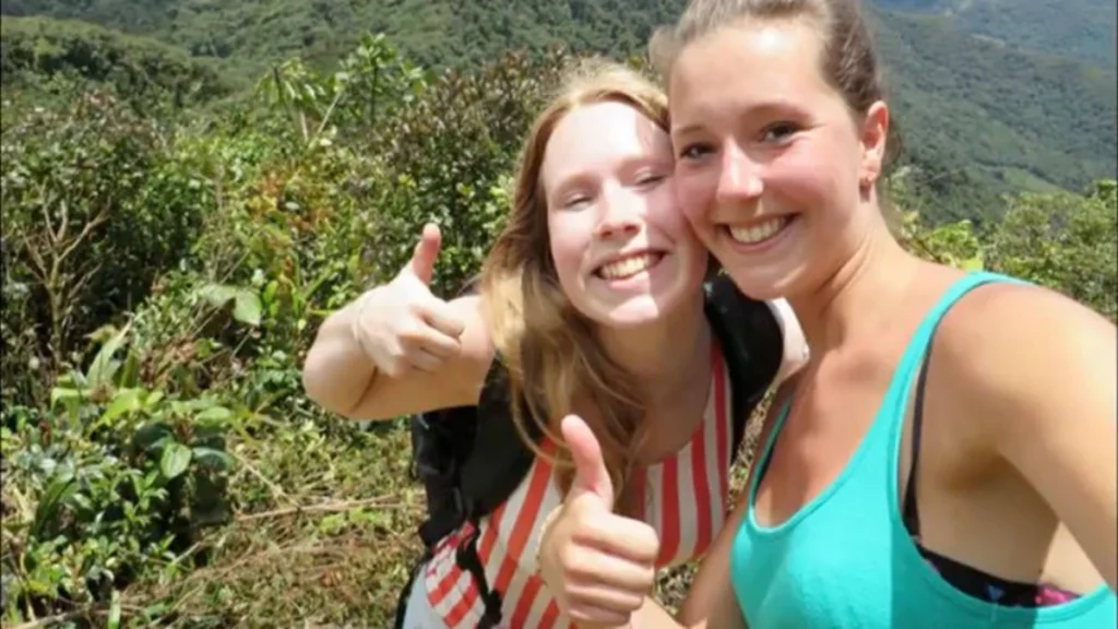 Kris Kremer and Lisanne Froon taking a selfie at the summit of the trail.