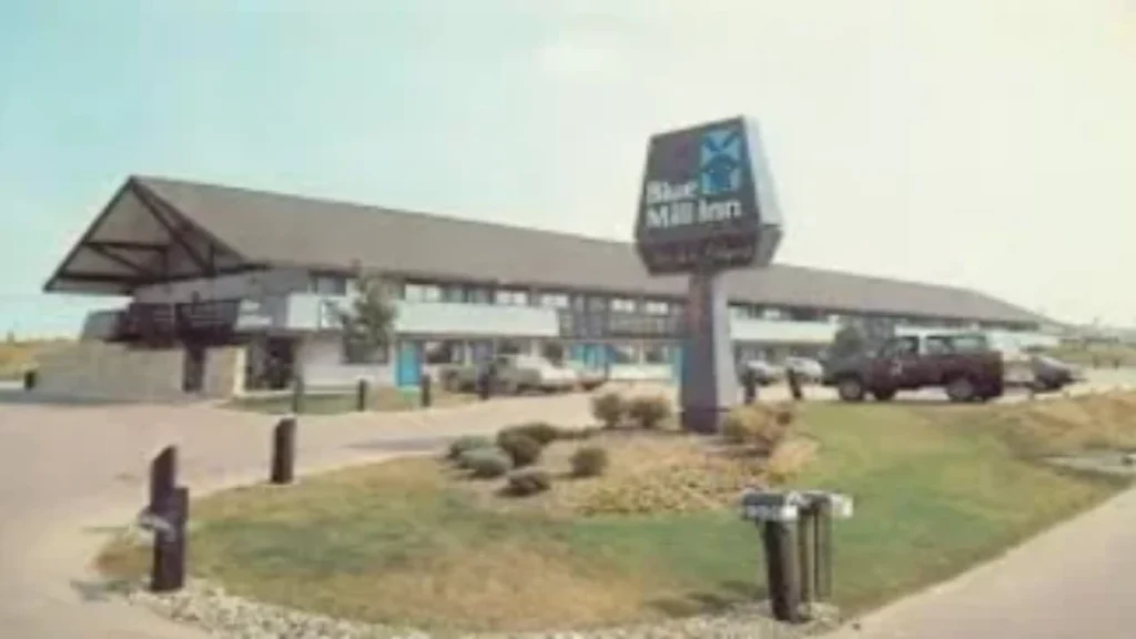 Archival postcard image of the Blue Mill Inn in Holland, Michigan