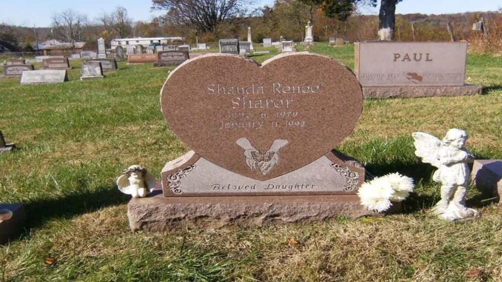 Shanda Sharer headstone.